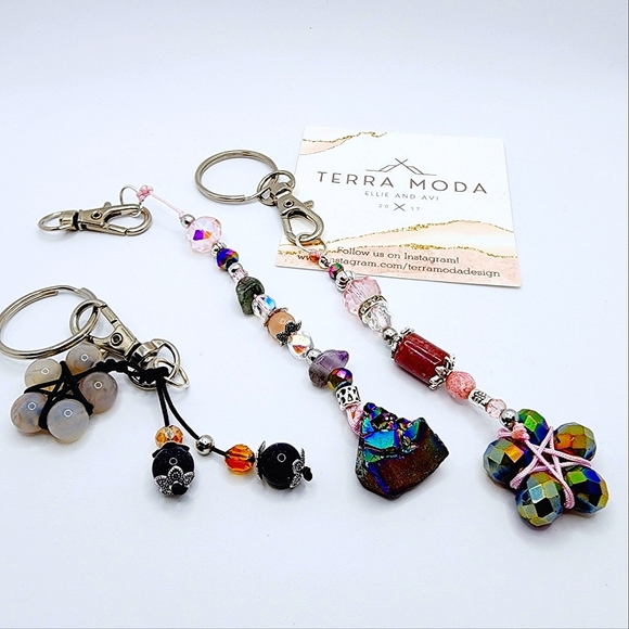 Keychain Pentaflower Charm - Keychain / Phone Jewelry, Rose Quartz - Picture 2 of 3